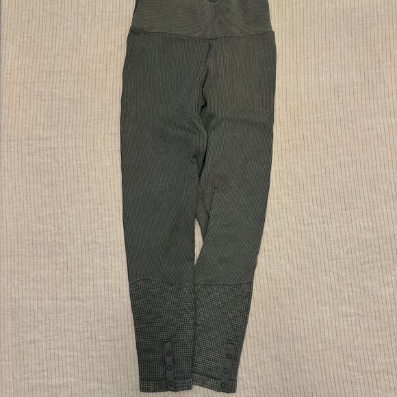 Size Small Aerie offline waffle legging - Picture 3 of 4